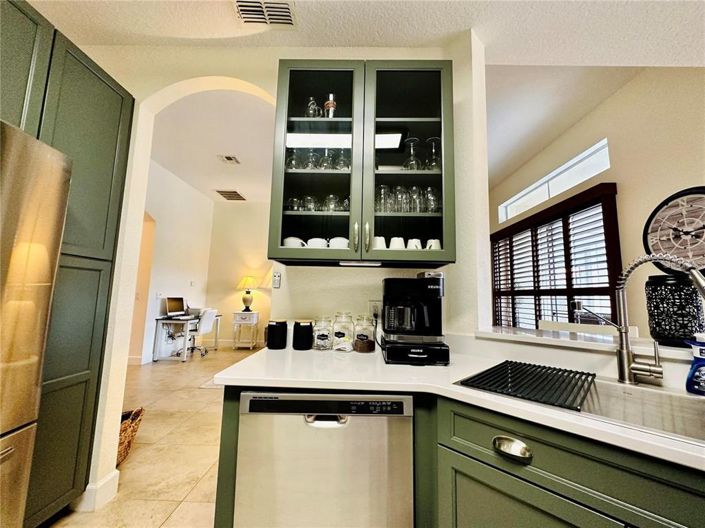 Image No.6-4 Bed Property for sale