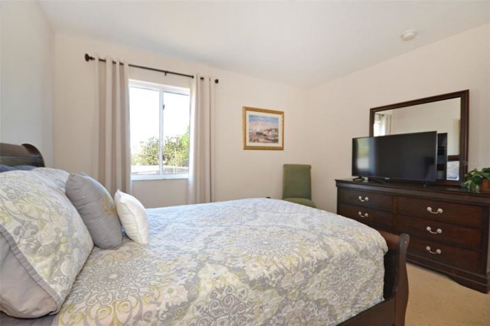 Image No.16-5 Bed Property for sale