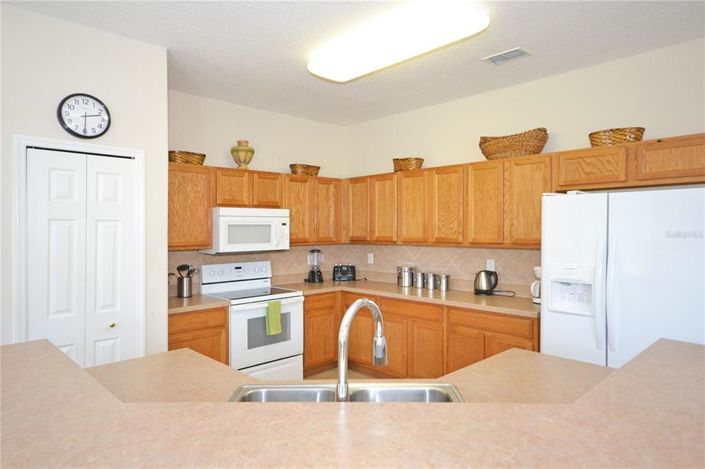 Image No.5-5 Bed Property for sale