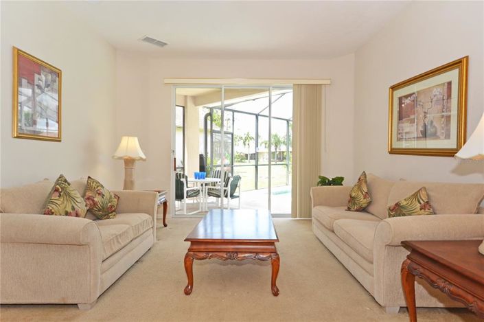 Image No.8-5 Bed Property for sale