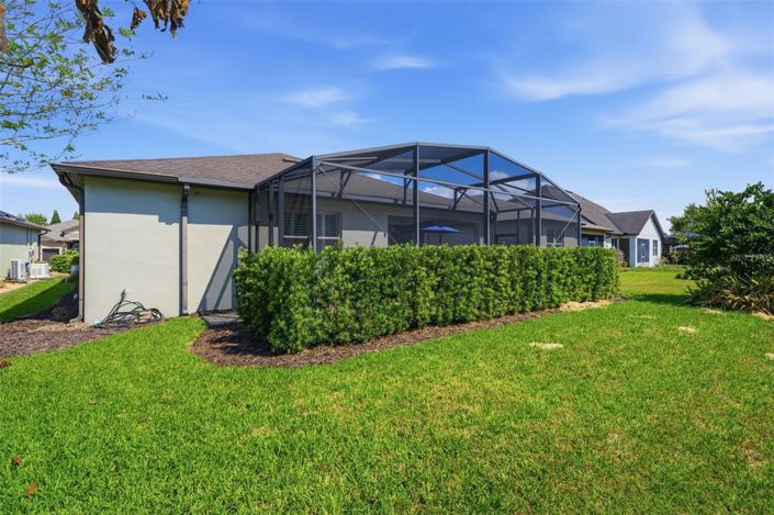 Image No.10-2 Bed Property for sale