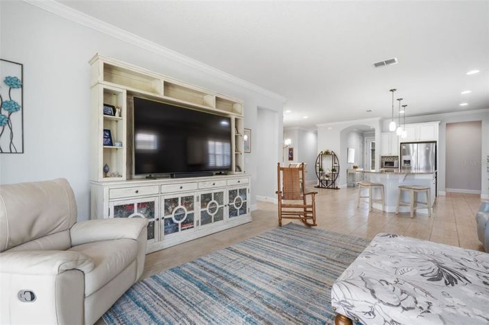 Image No.15-2 Bed Property for sale