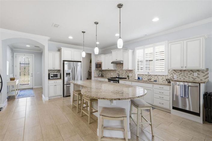 Image No.18-2 Bed Property for sale