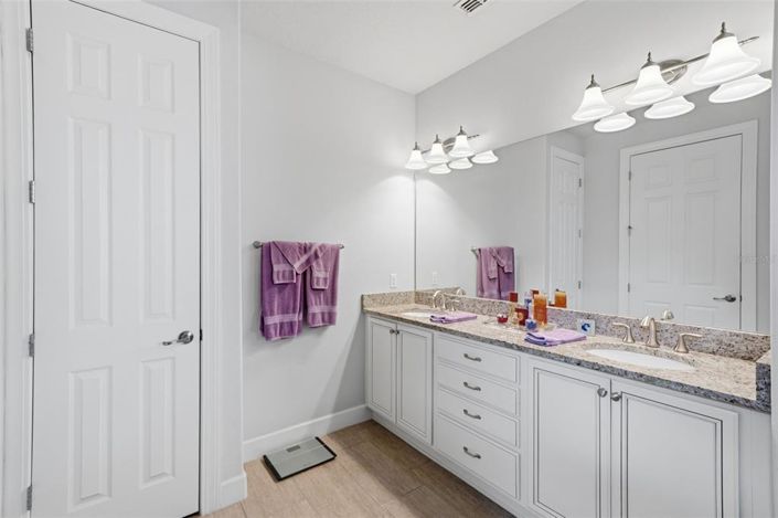 Image No.31-2 Bed Property for sale