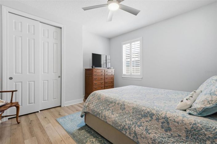 Image No.36-2 Bed Property for sale