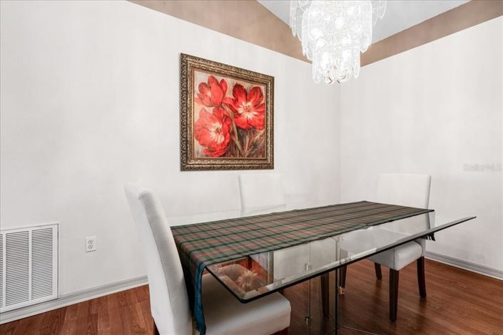 Image No.12-3 Bed Property for sale