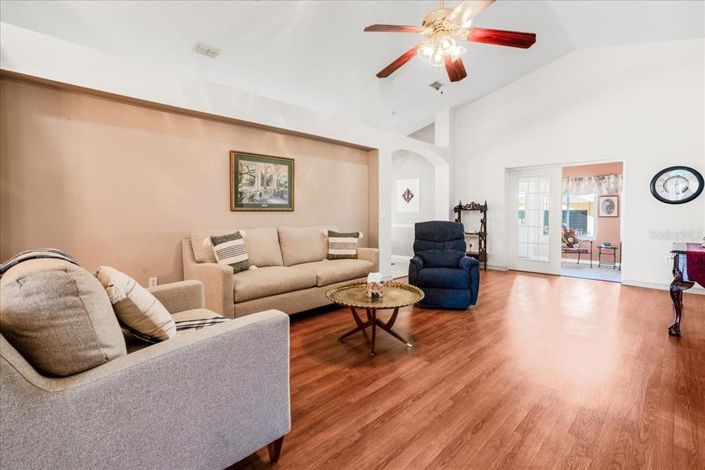 Image No.14-3 Bed Property for sale