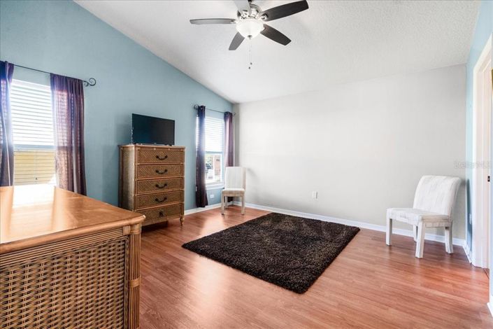 Image No.2-3 Bed Property for sale