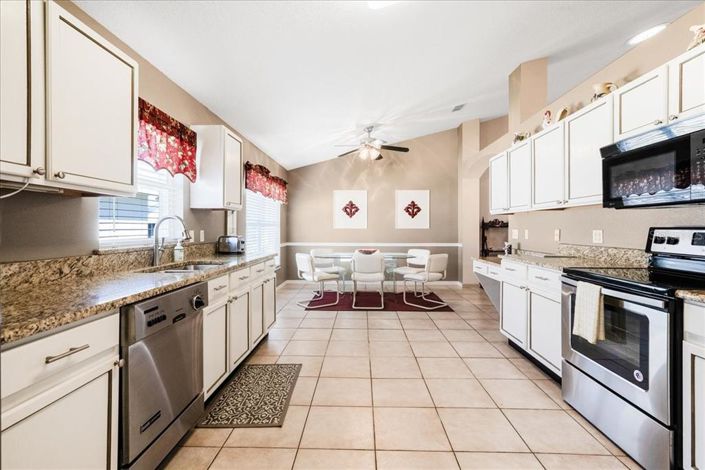 Image No.4-3 Bed Property for sale