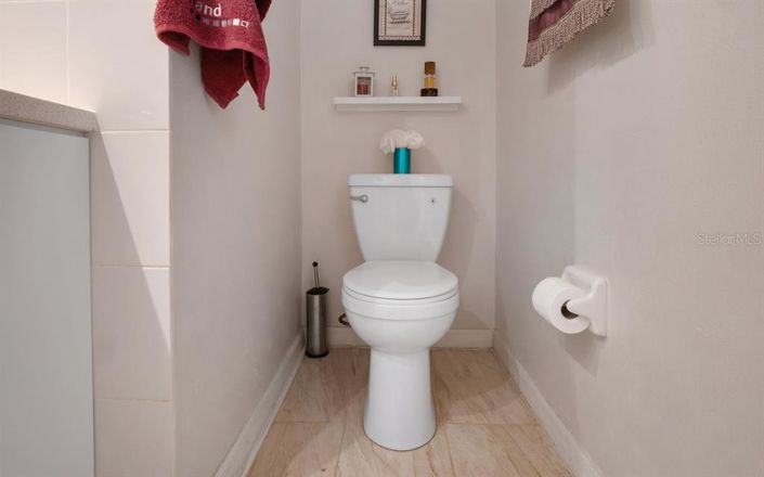 Image No.17-5 Bed Property for sale