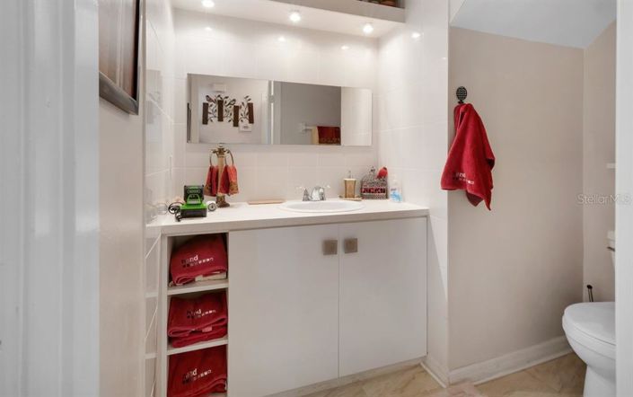 Image No.18-5 Bed Property for sale