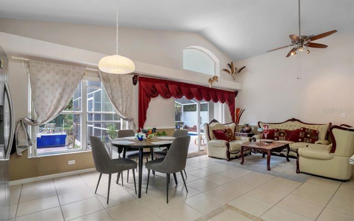 Image No.29-5 Bed Property for sale