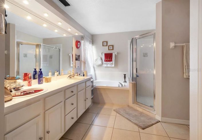 Image No.34-5 Bed Property for sale