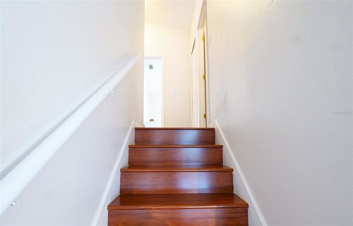 Image No.40-5 Bed Property for sale