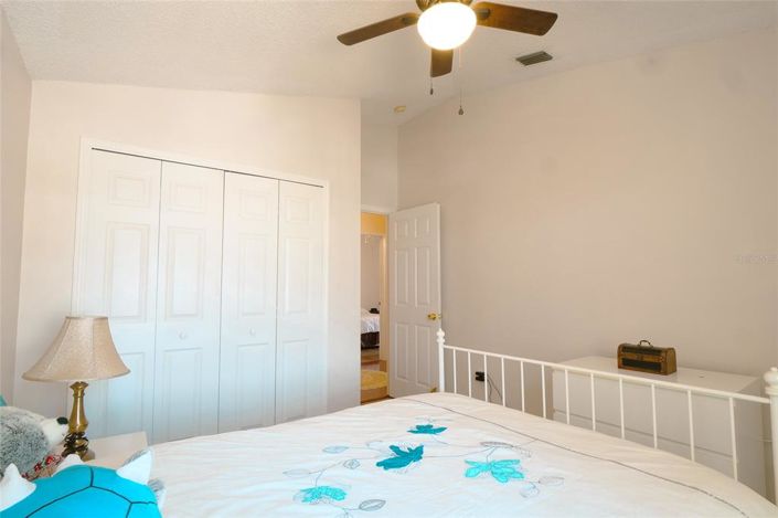 Image No.45-5 Bed Property for sale