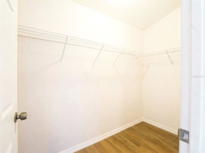 Image No.54-5 Bed Property for sale