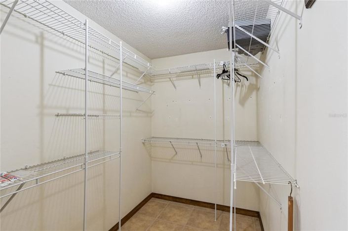 Image No.16-4 Bed Property for sale