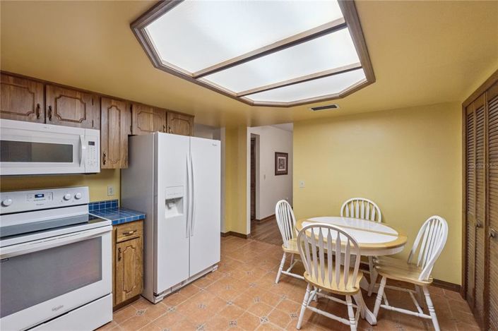 Image No.9-4 Bed Property for sale