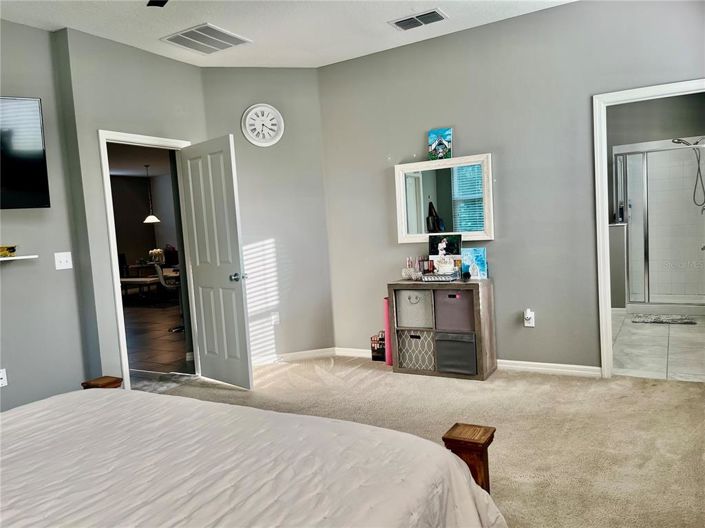 Image No.20-4 Bed Property for sale