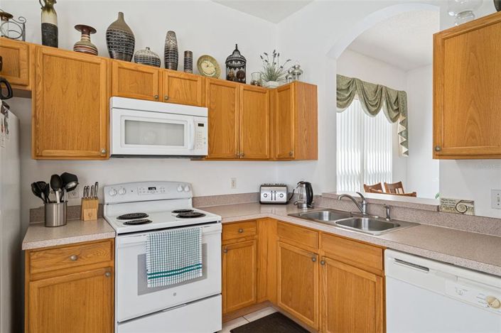 Image No.12-4 Bed Property for sale