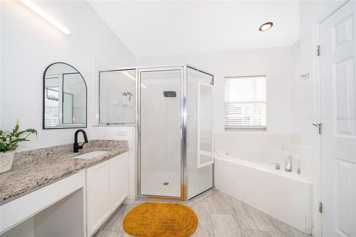 Image No.13-4 Bed Property for sale