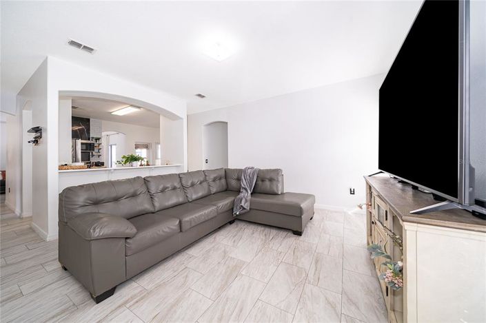 Image No.22-4 Bed Property for sale