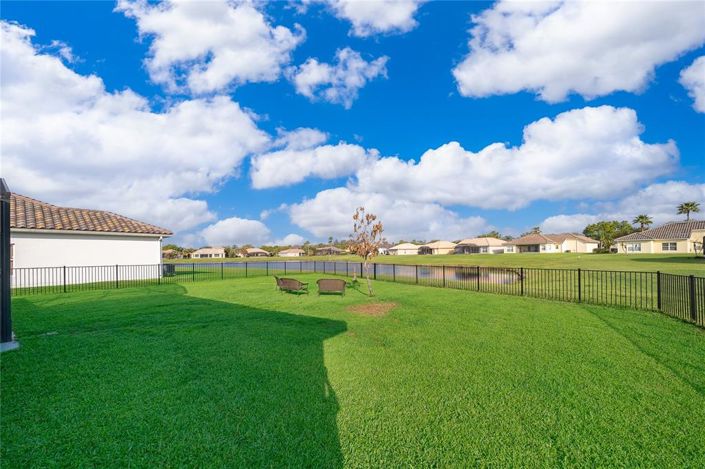 Image No.28-4 Bed Property for sale