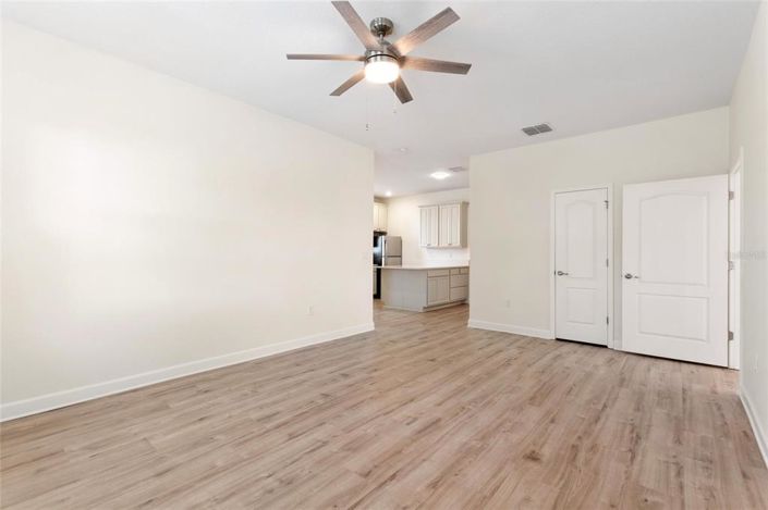 Image No.20-6 Bed Property for sale