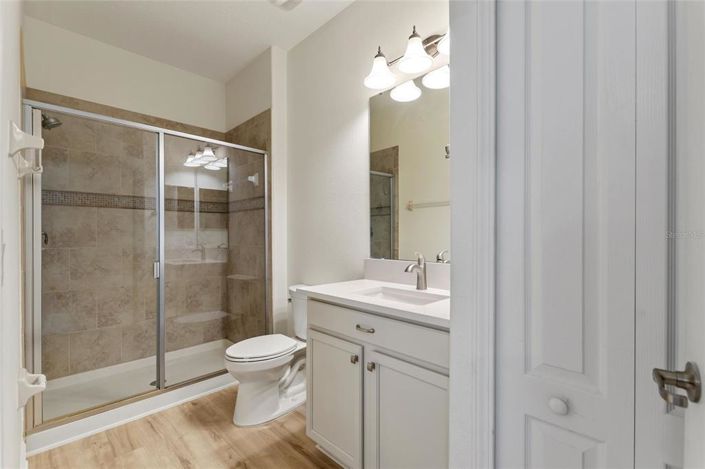 Image No.23-6 Bed Property for sale