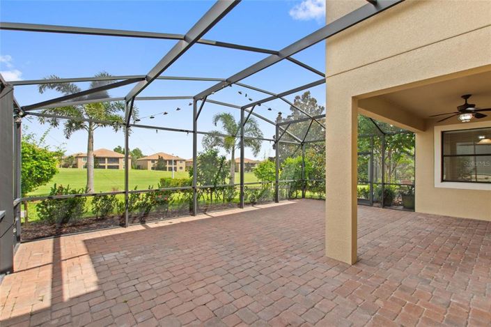 Image No.48-6 Bed Property for sale