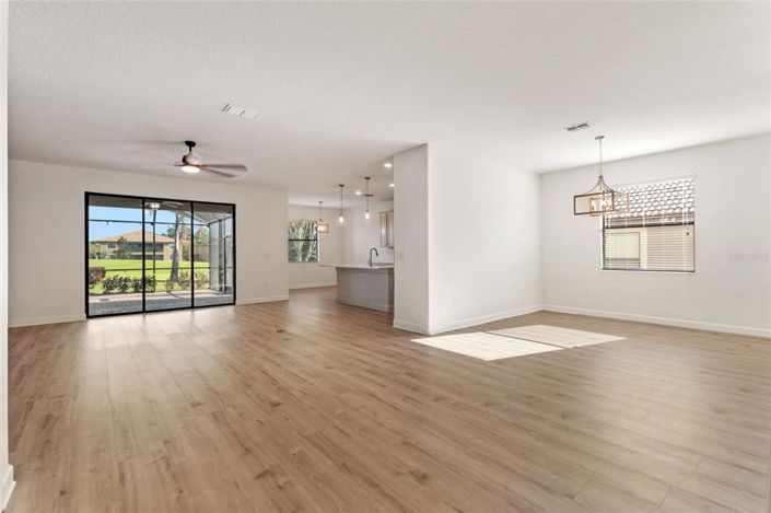 Image No.7-6 Bed Property for sale