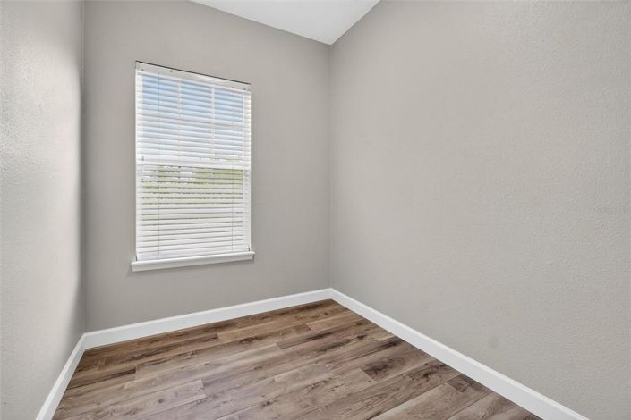 Image No.40-3 Bed Property for sale