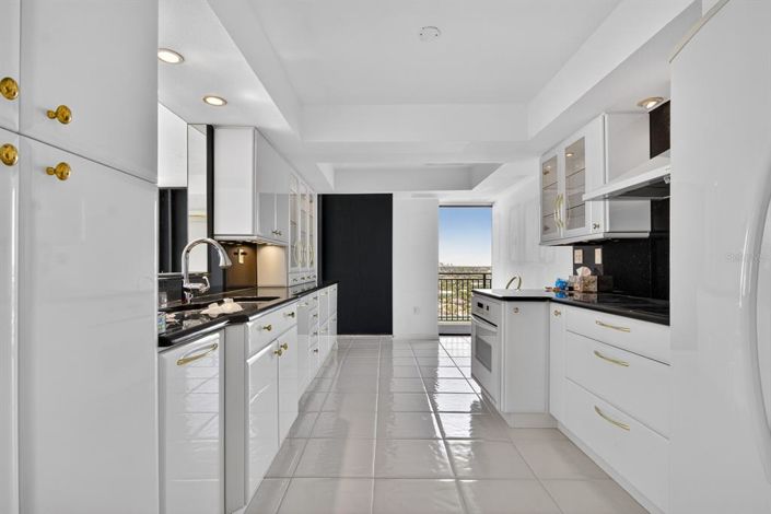 Image No.20-3 Bed Property for sale