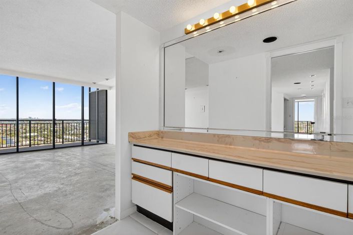 Image No.22-3 Bed Property for sale