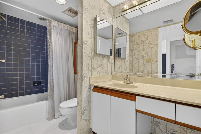 Image No.27-3 Bed Property for sale