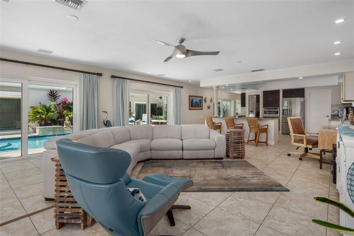 Image No.24-Propriété de 3 chambres à vendre à St. Petersburg