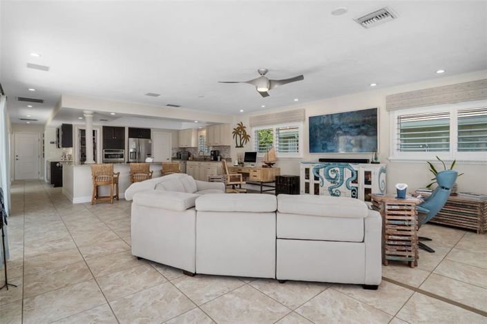 Image No.25-3 Bed Property for sale