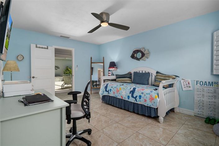 Image No.36-3 Bed Property for sale