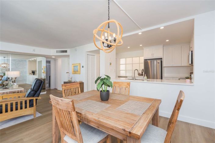 Image No.10-2 Bed Property for sale