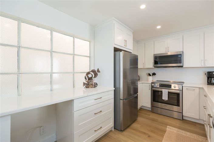 Image No.11-2 Bed Property for sale