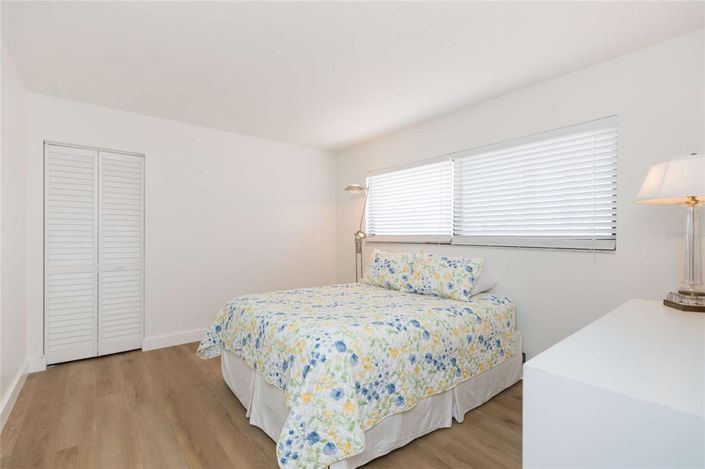 Image No.16-2 Bed Property for sale