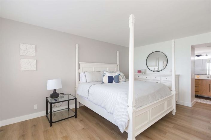 Image No.18-2 Bed Property for sale