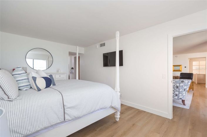 Image No.19-2 Bed Property for sale