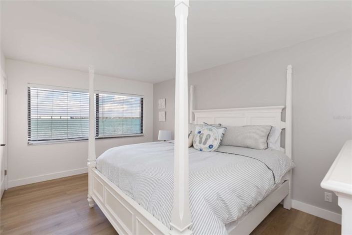 Image No.20-2 Bed Property for sale