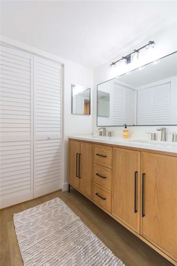 Image No.27-2 Bed Property for sale