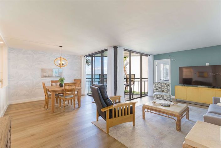 Image No.8-2 Bed Property for sale