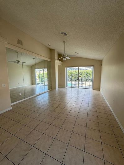 Image No.11-Propriété de 4 chambres à vendre à Clermont