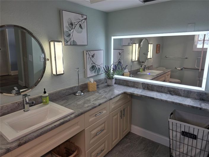 Image No.21-2 Bed Property for sale