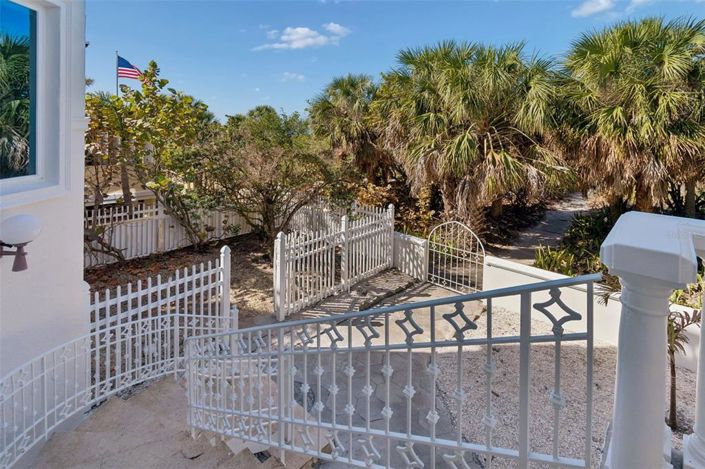 Image No.10-Propriété de 6 chambres à vendre à St. Pete Beach