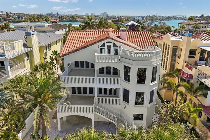 Image No.4-Propriété de 6 chambres à vendre à St. Pete Beach